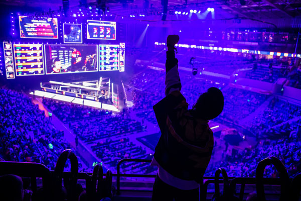 Le Gaming et l'e-sport : nouveaux titans du divertissement global