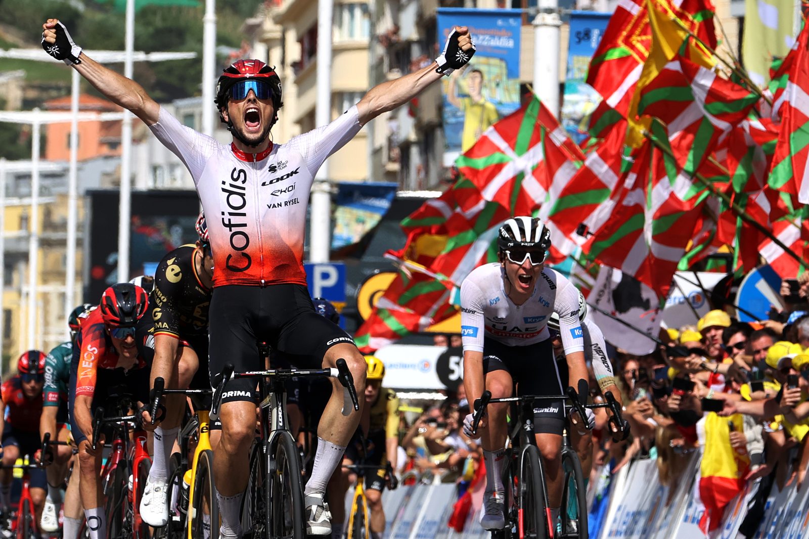 Community _ Vélo : Dans les coulisses d'une équipe World Tour avec Cedric Vasseur