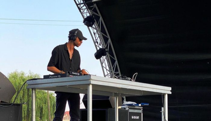 Friends & Family : DJ Set avec Imaé