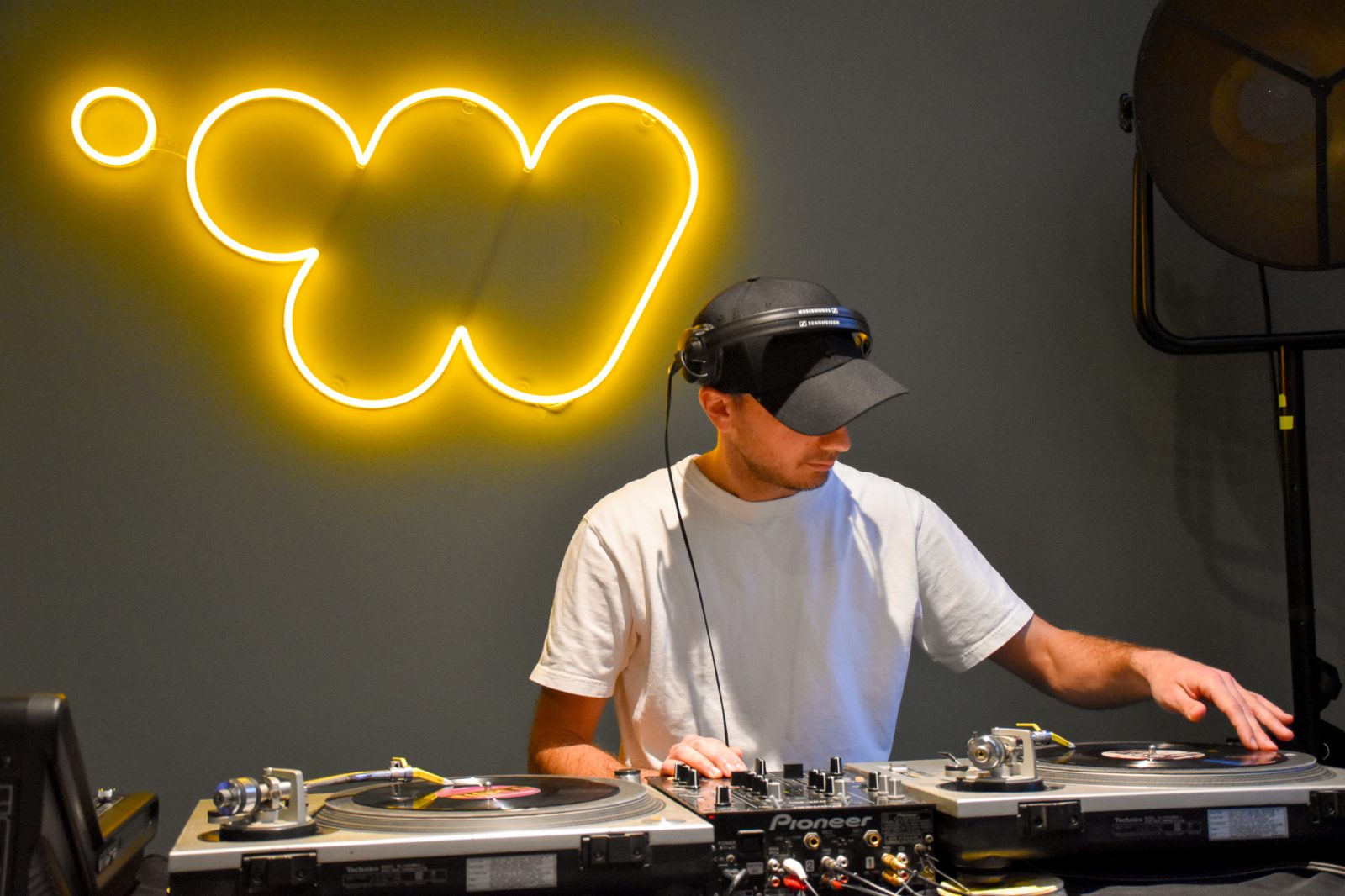 DJ Set spéciale vinyles et Happy Hour - Adriman