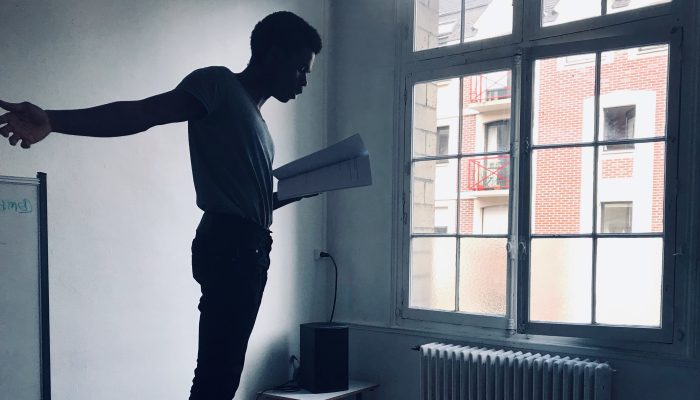 Djamil Mohamed : l’itinéraire d’un acteur qui bouscule les frontières