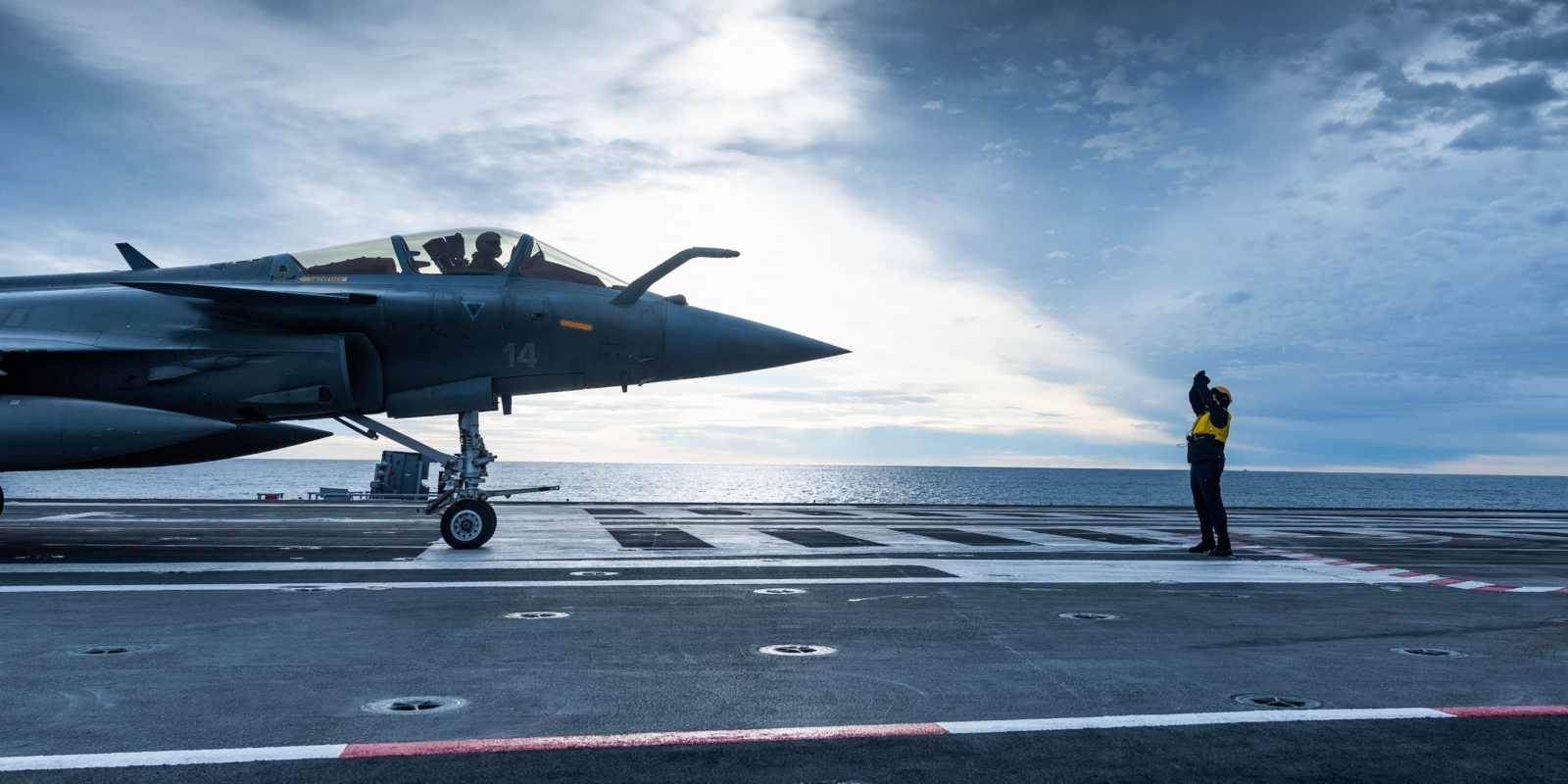 Ewan Lebourdais, Peintre officiel de la Marine : dans les coulisses du porte-avions Charles-de-Gaulle